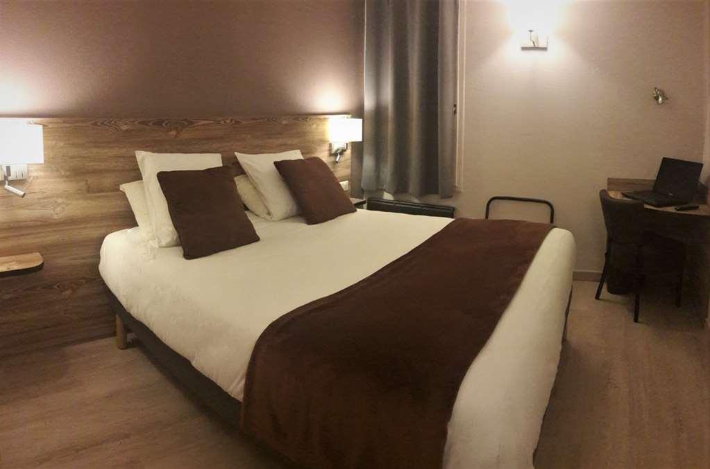 Brit Hotel Confort Pau Lons חדר תמונה