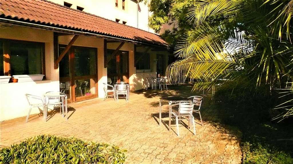 Brit Hotel Confort Pau Lons מראה חיצוני תמונה