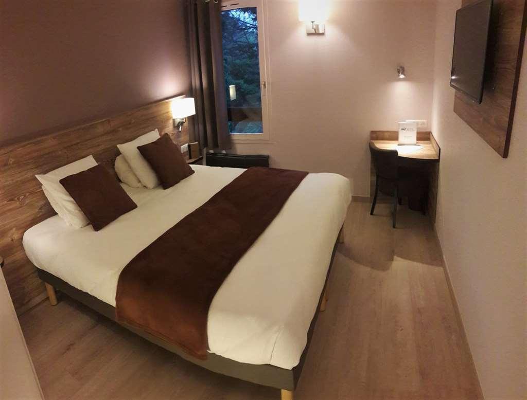 Brit Hotel Confort Pau Lons חדר תמונה